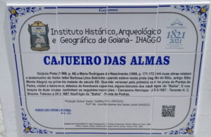 Monumento em Ponta das Pedras