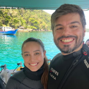 Pesquisas de Abrolhos, o Artemis e o Guadiana 46 Elmete grupo 01